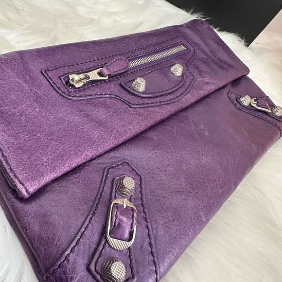 Authentic Balenciaga Envelope Clutch - Picture 3 of 12